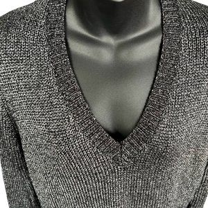 🌸4/$🙌🏻50🌸 Metallic V-Neck Cable Knit Sweater